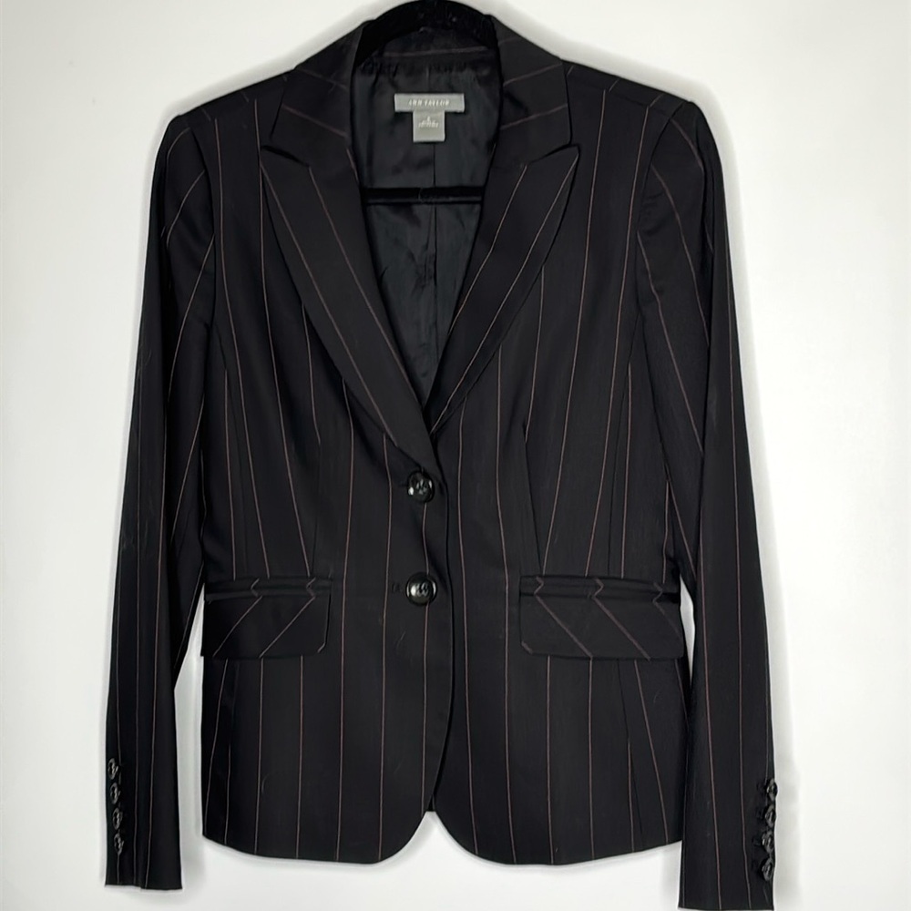 𝅺Ann Taylor Pin Stripe Blazer size small